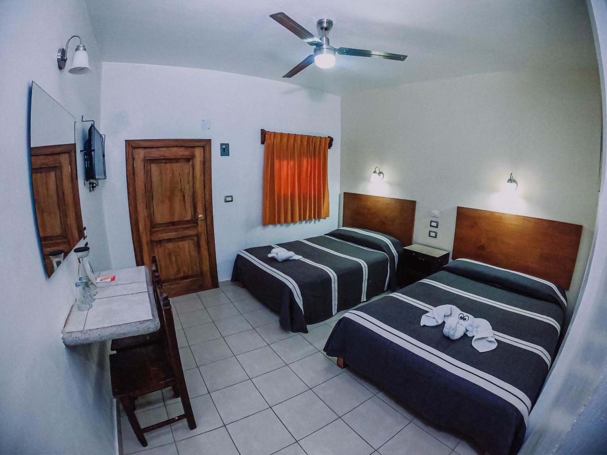 Hotel Cervantino Tapachula Kültér fotó