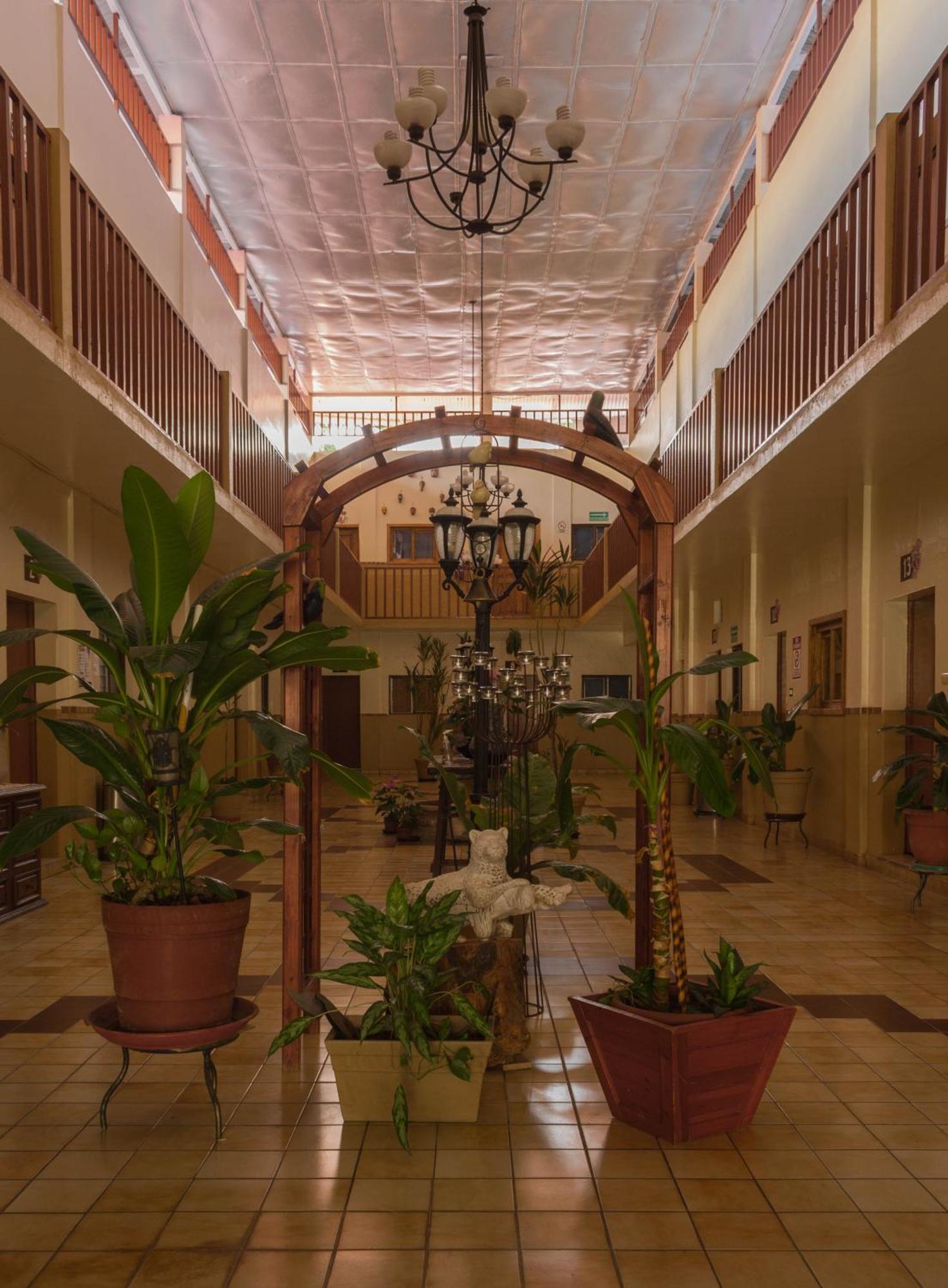 Hotel Cervantino Tapachula Kültér fotó