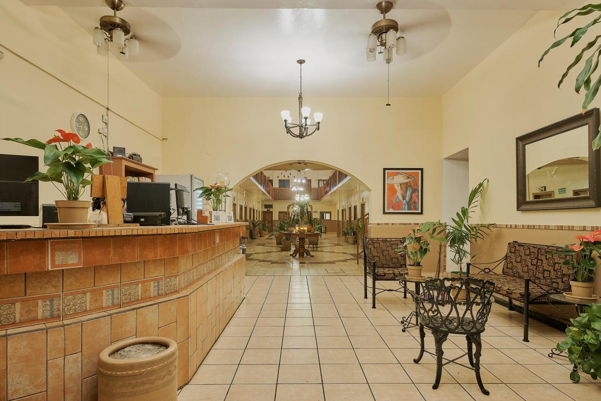Hotel Cervantino Tapachula Kültér fotó