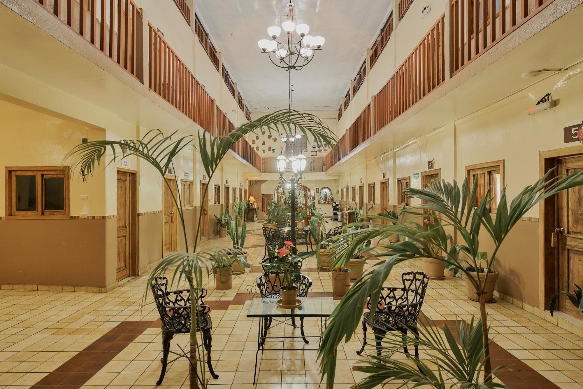 Hotel Cervantino Tapachula Kültér fotó