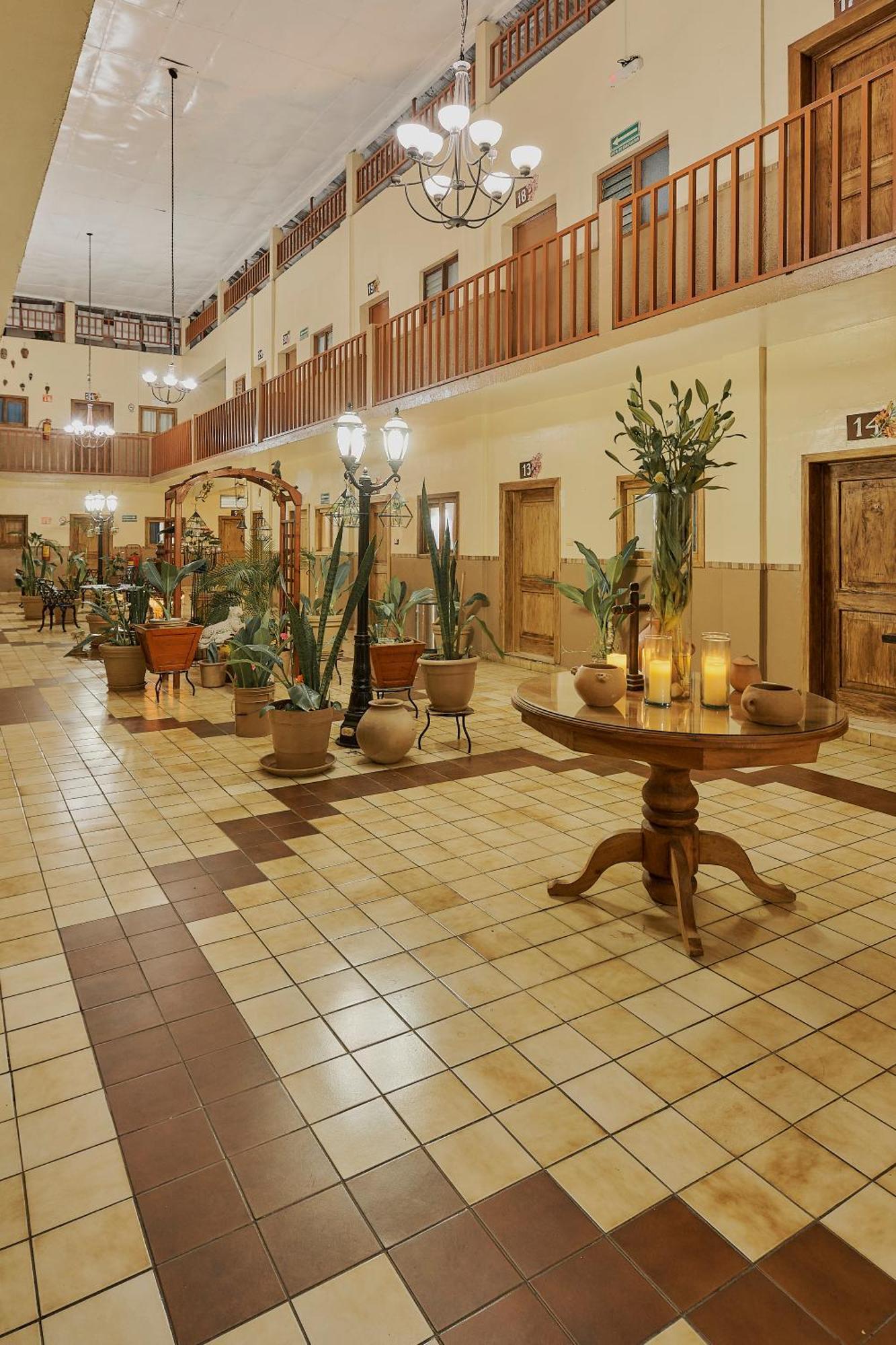 Hotel Cervantino Tapachula Kültér fotó
