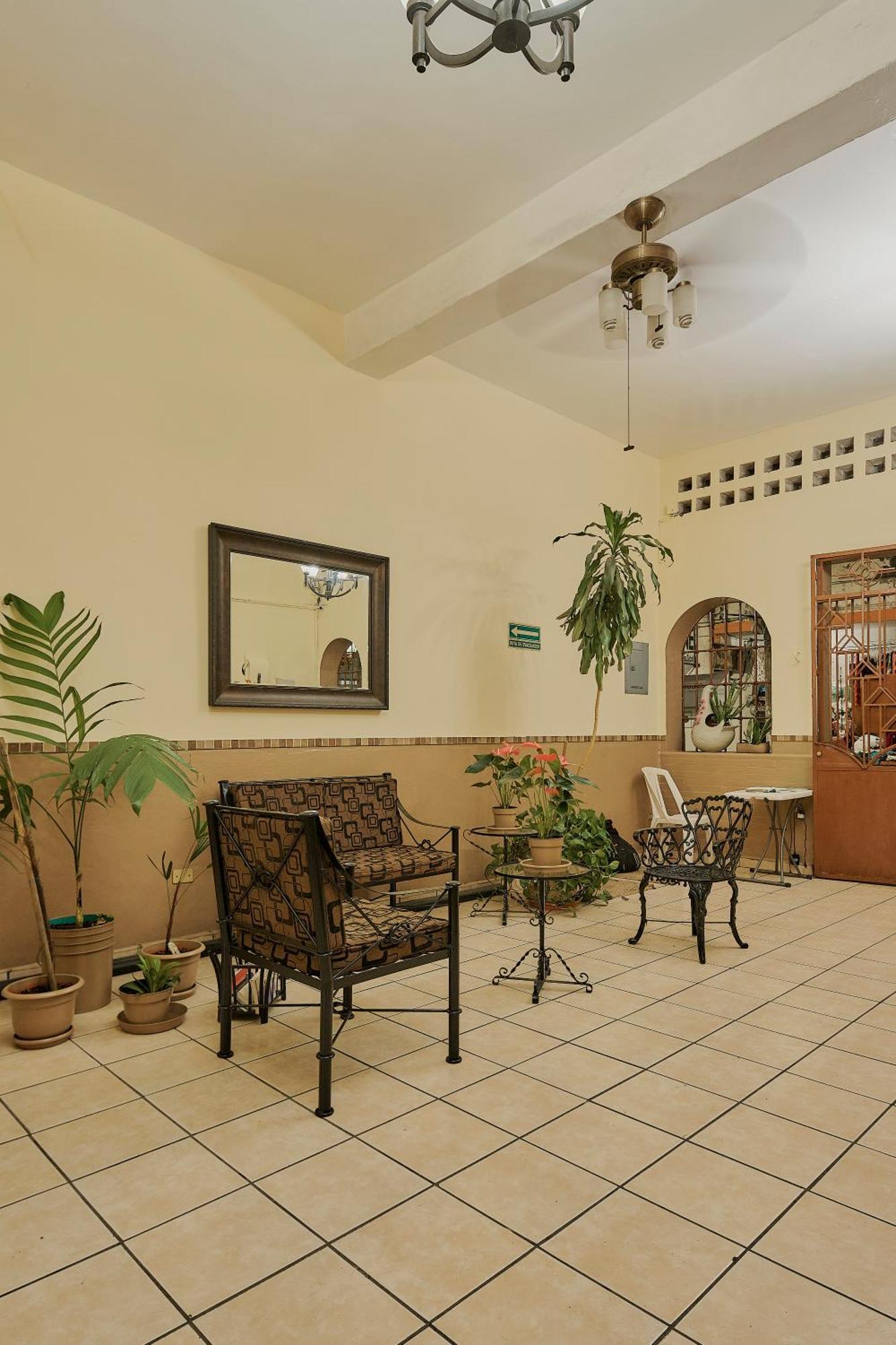 Hotel Cervantino Tapachula Kültér fotó