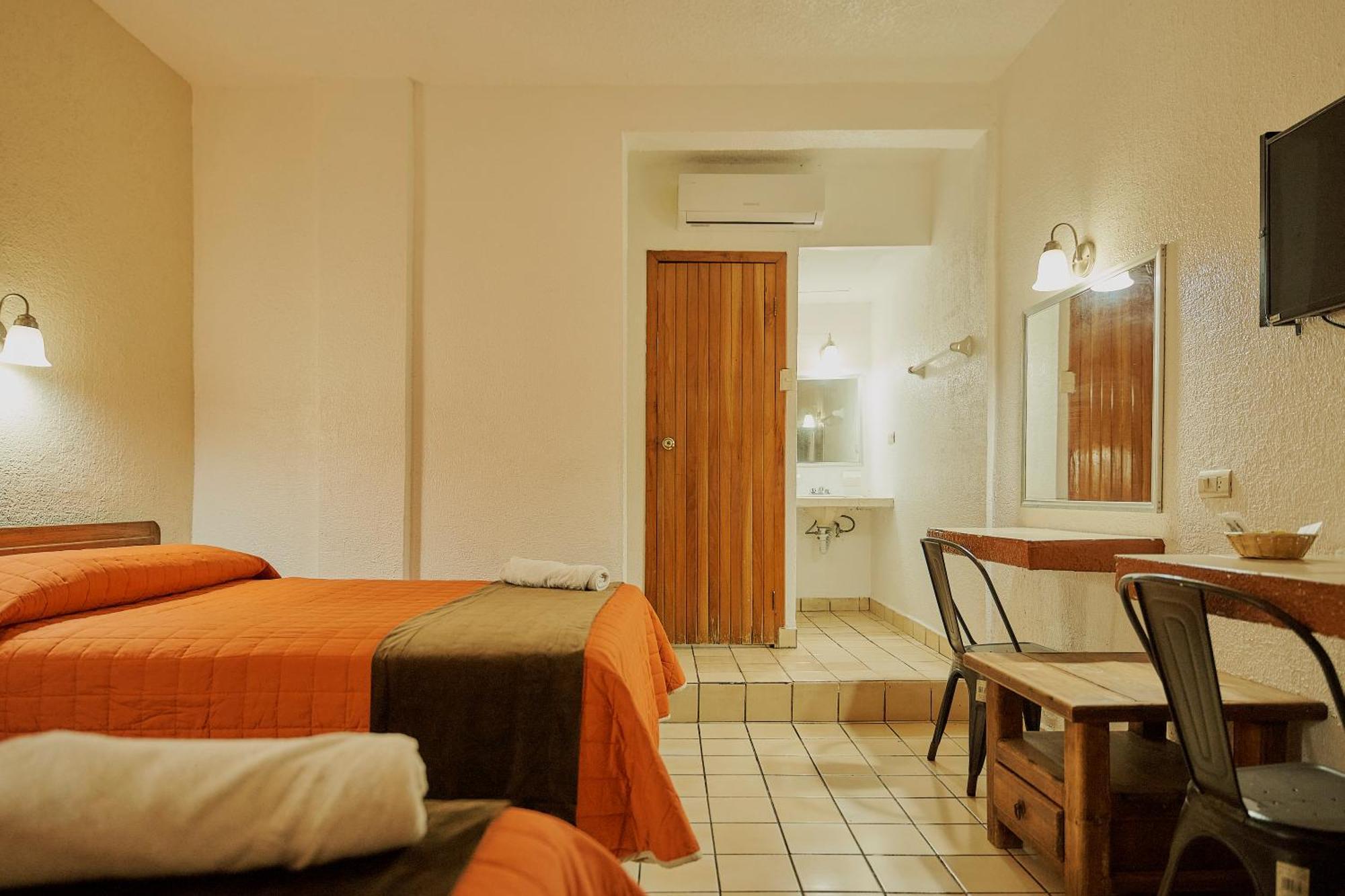 Hotel Cervantino Tapachula Kültér fotó