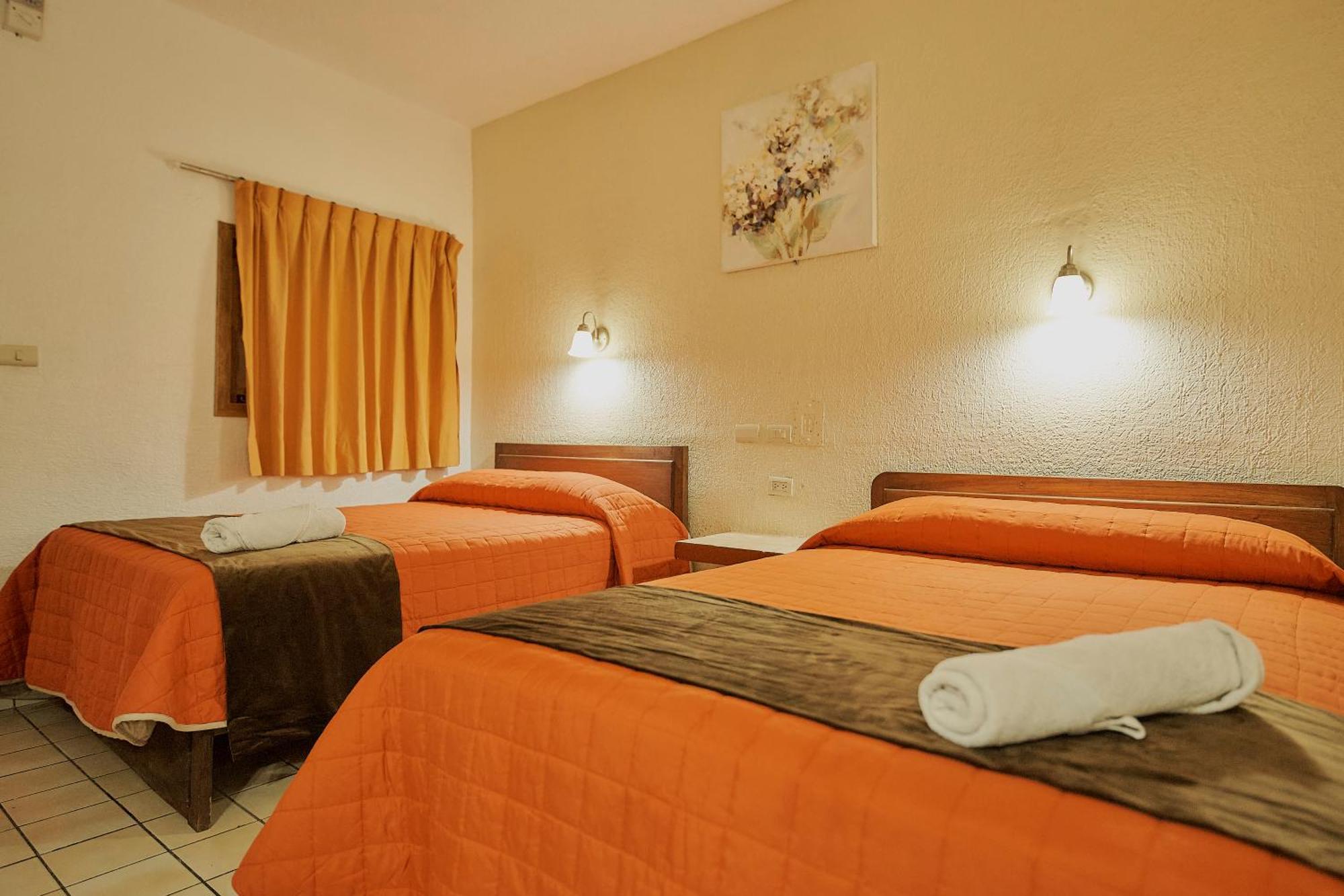 Hotel Cervantino Tapachula Kültér fotó